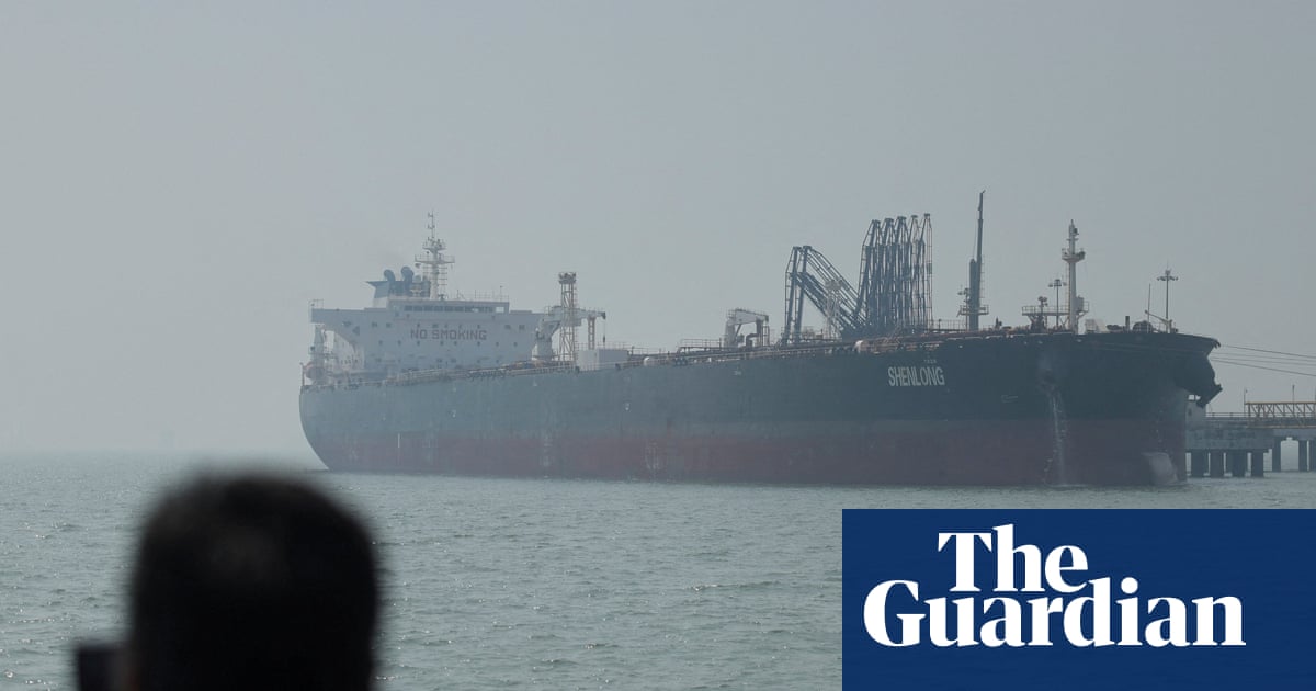 Strait of Hormuz ships tankers geopolitical crisis Iran oil supply disruption