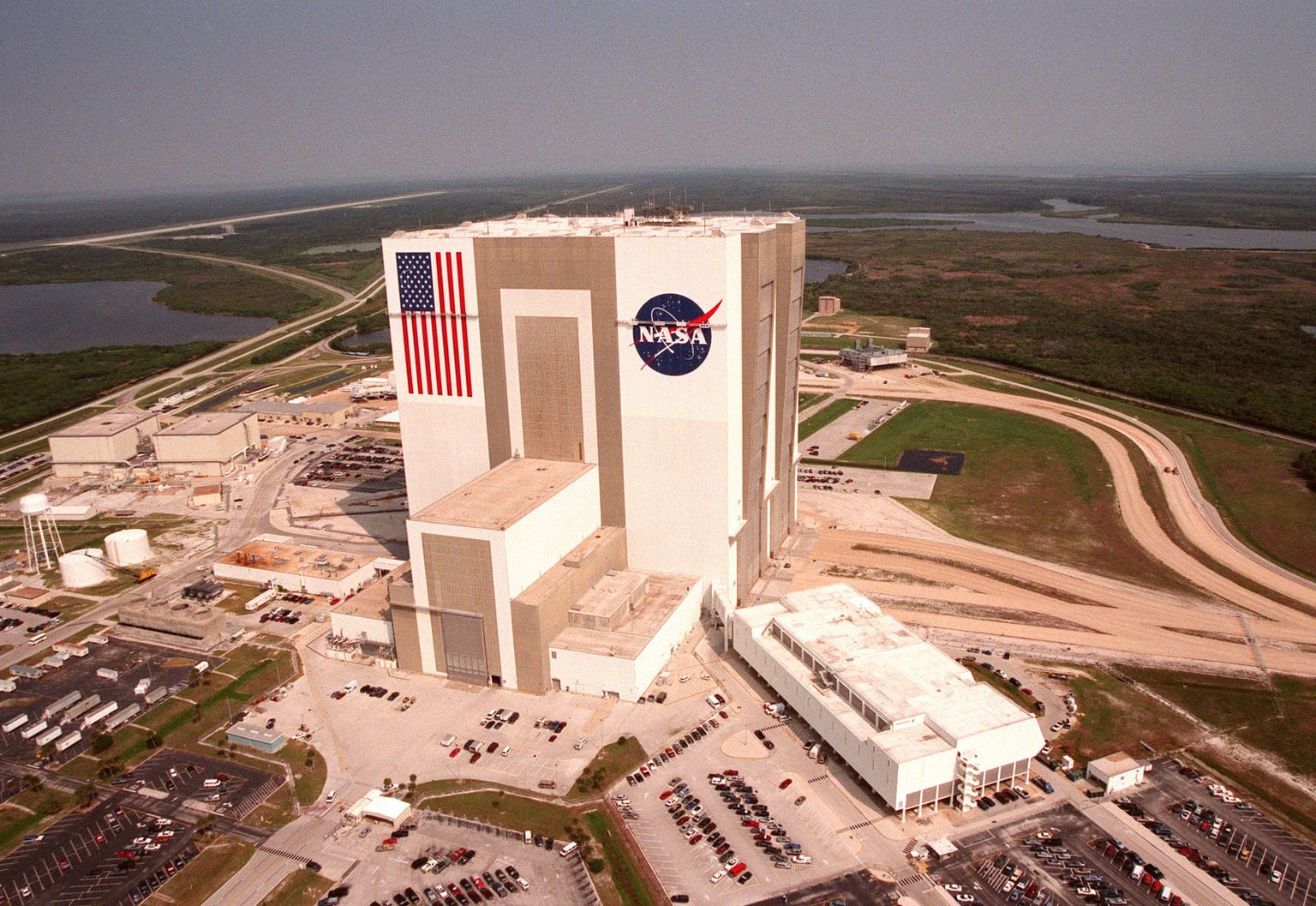NASA Vehicle Assembly Building at Kennedy Space Center, evening review for Oct 21 2026