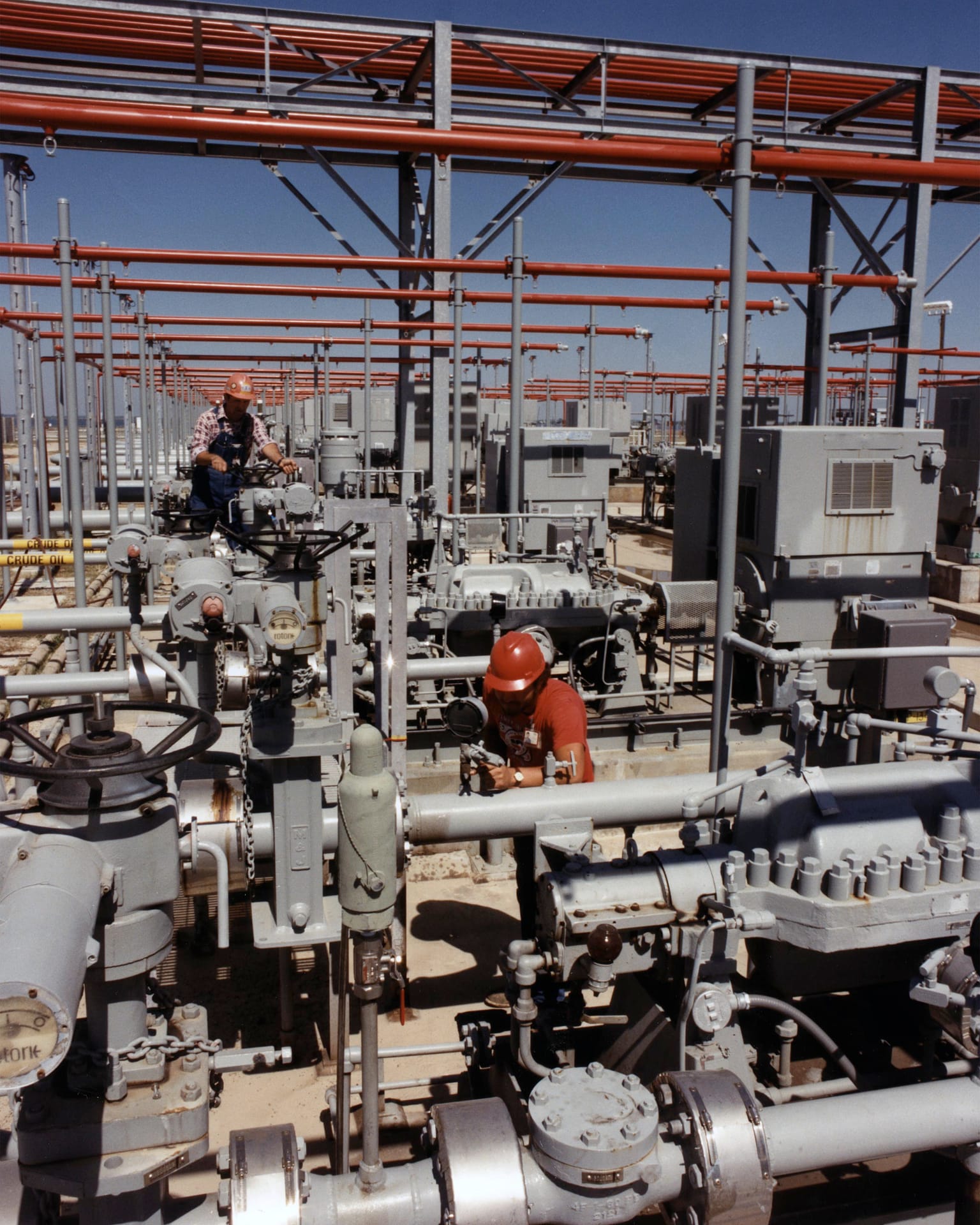 High-pressure crude oil pumps at the West Hackberry Strategic Petroleum Reserve, evening review for Oct 26 2026