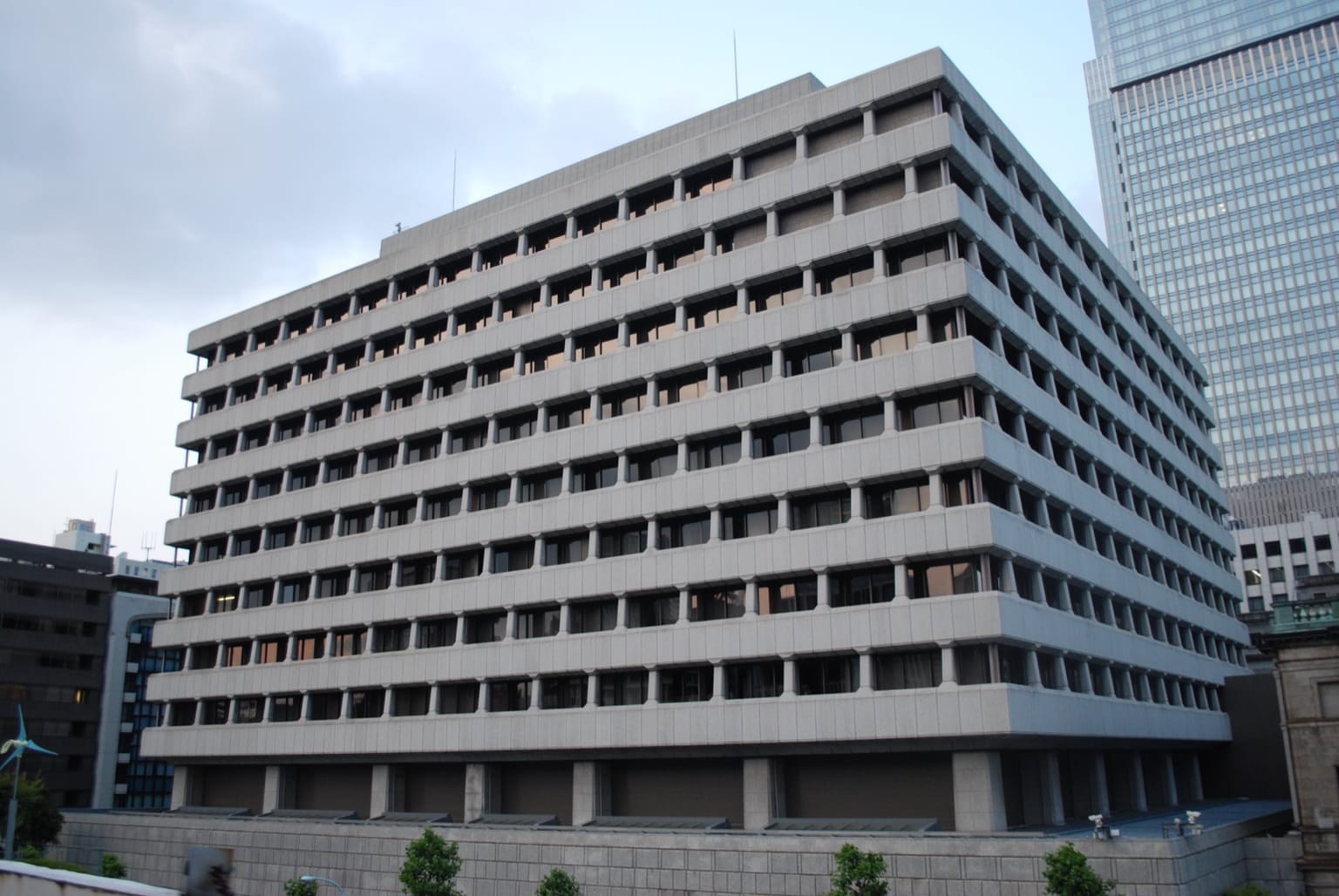 The Bank of Japan Head Office annex in Tokyo, morning analysis for Oct 27 2026